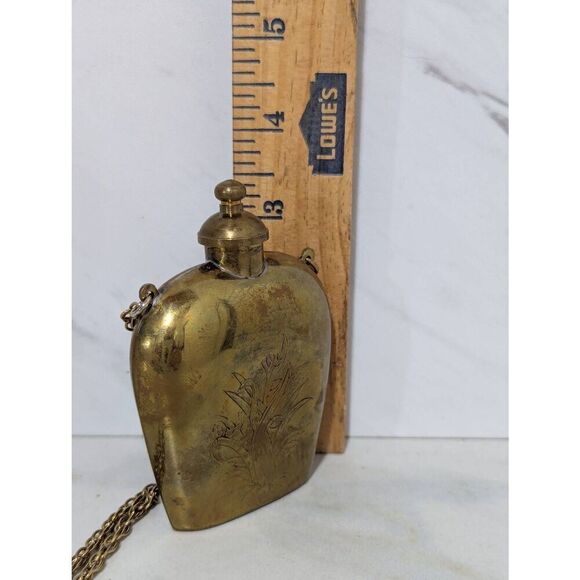 Antique Floral Engraved Brass Snuff Bottle Twist Top On Stone Beaded Chain - Picture 7 of 9